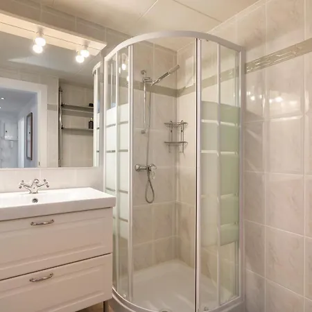 Apartment Hauzify I Center *