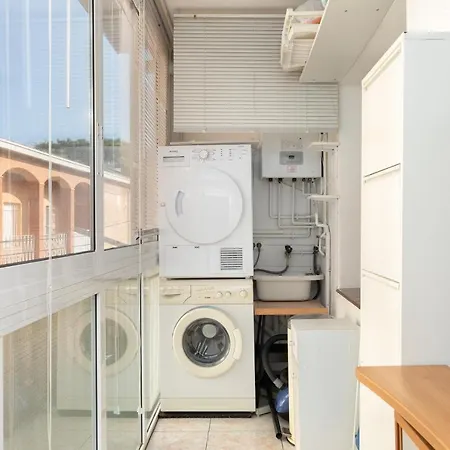 Hauzify I Center Apartment