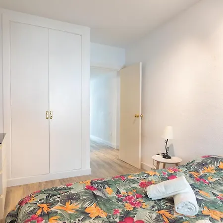 Hauzify I Center Apartment *